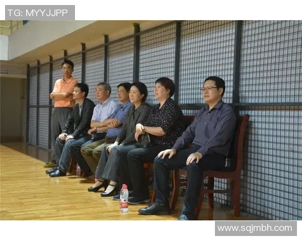 重庆排球队比赛经验分析与数据表现探讨